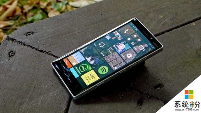 微软新品外观酷似手机，但其实是台电脑！难道手机梦又来了？(6)