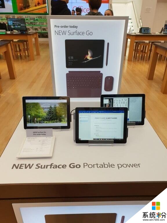 Surface Go演示样机现身微软线下商店(2)