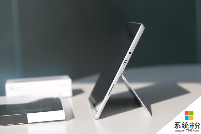 微软Surface Go上手图赏：更轻薄便携，堪称移动办公利器！(9)