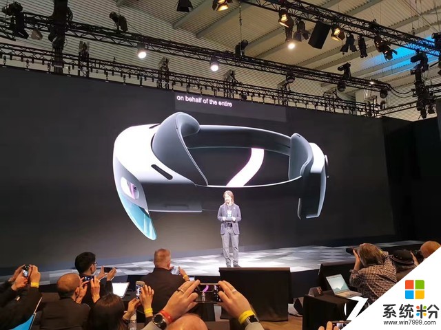 微软发布HoloLens 2：搭载骁龙850处理器(1)