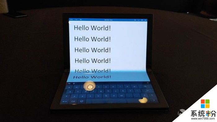 联想全球首款可折叠笔记本原型上手体验(25)