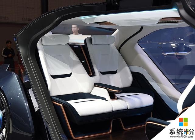 联合微软公司，在迪拜生产首辆自动驾驶汽车，将在四季度量产(7)