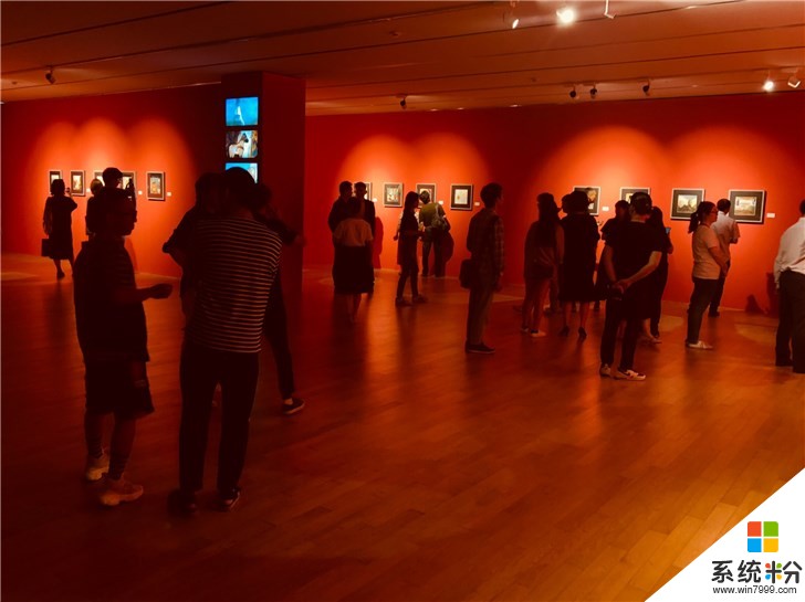 “绘”有期，微软小冰@ 当代艺术跨界展 在杭州大屋顶艺术中心举行(2)