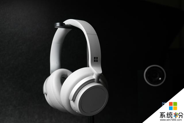 新机视评丨微软耳机SurfaceHeadphones：操控方便，音质上乘，但有点贵……(1)