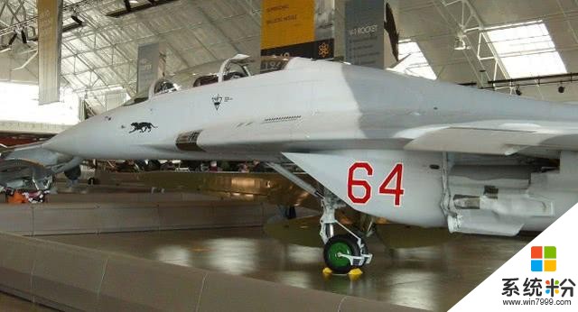 微軟創始人最心愛米格-29被拍賣，生前曾是狂熱的戰機收藏家(1)