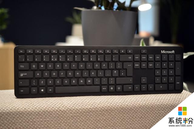 微软的新键盘上将搭载office键和emoji键(2)