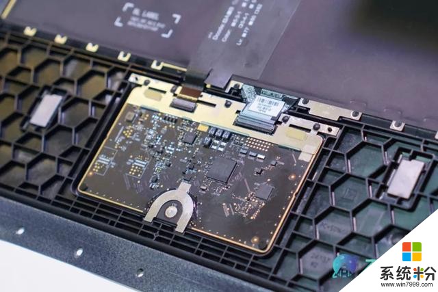 软粉集结微软居然出了款折叠屏手机，超薄平板和Surface全线更新(23)