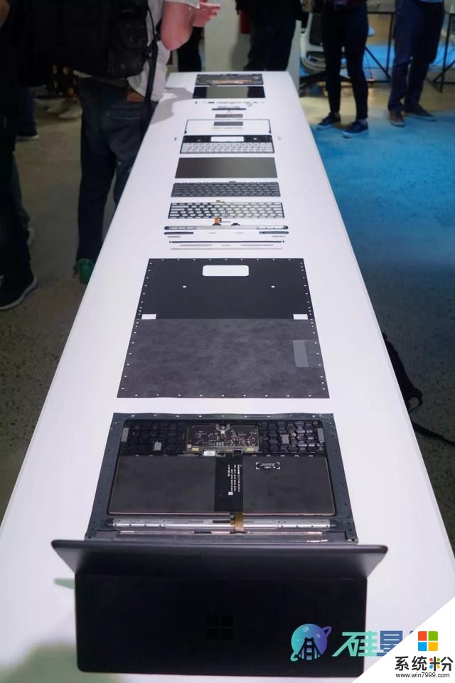 软粉集结微软居然出了款折叠屏手机，超薄平板和Surface全线更新(24)