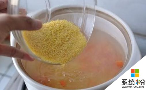 用小米熬粥，多做一步，熬出米油，又香又黏(3)