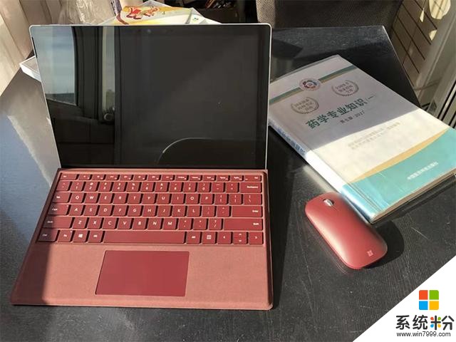 这是一台为女人而生的电脑，因为它实在太漂亮了~微软SurfacePro7(2)