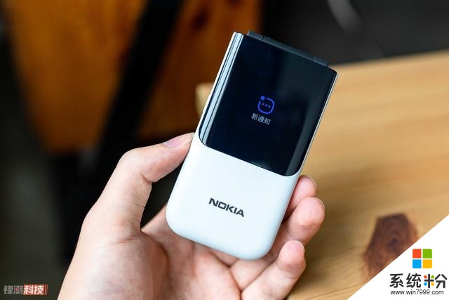 功能机哪家强，谁都不服就服Nokia！诺基亚2720上手体验(1)