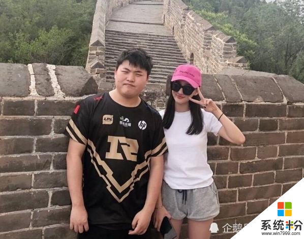 疫情還未過去，uzi就忍不住和網紅女友秀恩愛？網友：忍不了！(3)