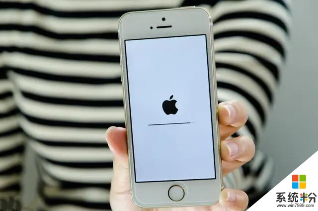 郭明錤没瞎说，苹果正在研发新技术，无孔iPhone真的要来了？(2)