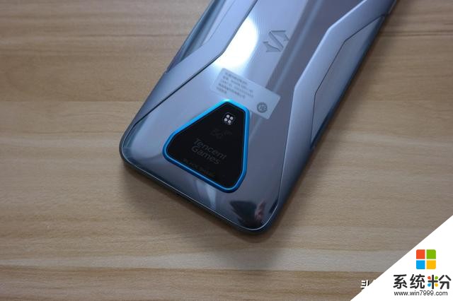 腾讯黑鲨3Pro开箱上手详细评测！自带外挂的5G专业游戏手机(20)