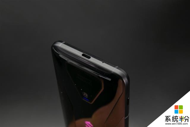 3499元的865旗舰腾讯黑鲨游戏手机3首发评测：软硬“外挂”为游戏而生(10)