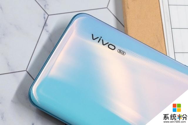 vivoZ6大电池+44W快充+省电引擎打造超长续航的5G手机(6)