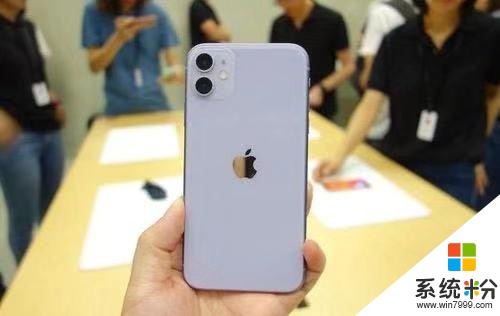 苹果下重本，iPhone11加速跌至“新低价”，网友：要说再见了(2)