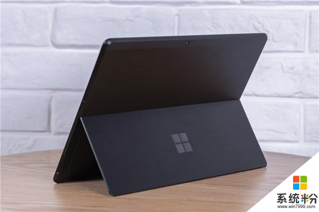 微软SurfaceProX测评：为什么说这是一款具有未来感的笔记本？(5)