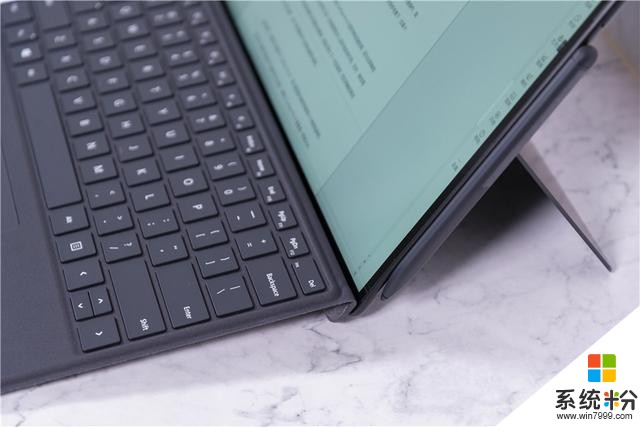 微软SurfaceProX测评：为什么说这是一款具有未来感的笔记本？(11)