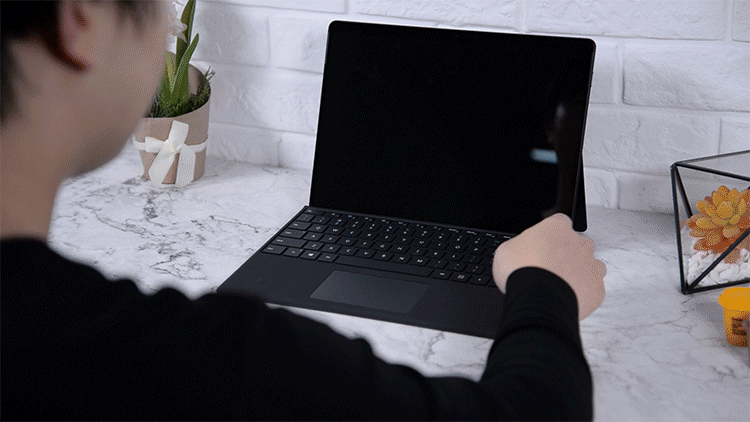 微软SurfaceProX测评：为什么说这是一款具有未来感的笔记本？(20)