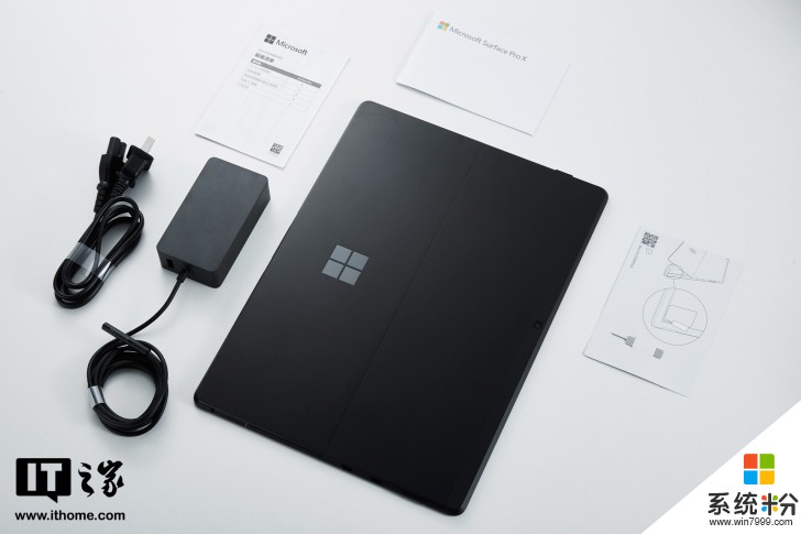 【IT之家開箱】微軟Surface Pro X圖賞：纖薄典雅，輕巧暢連(2)