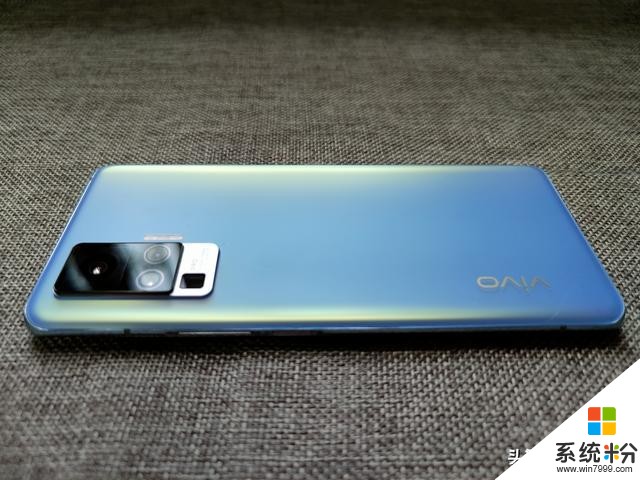 全球首款微云台手机vivo X50 Pro评测：漂亮、轻薄、拍摄出乎意料(6)