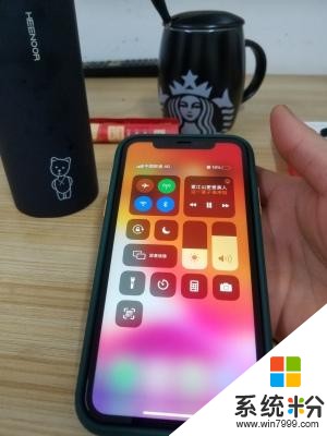 iPhone 11用户实物欣赏：刘海不变 OLED版配三镜头(8)