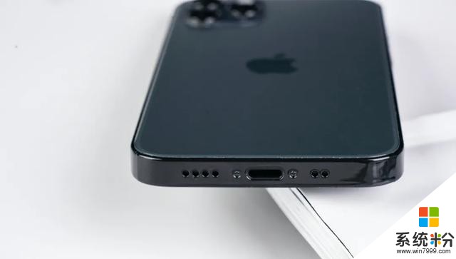 iPhone 12上手！小屏版手感极佳，乔布斯时代最经典的设计回归(9)