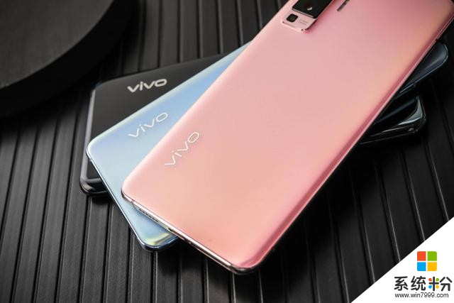 专业影像旗舰vivo X50已经开售，纤薄机身让人爱不释手(3)