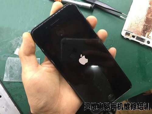 誰熟悉iphone4換屏幕維修方法是什麼？