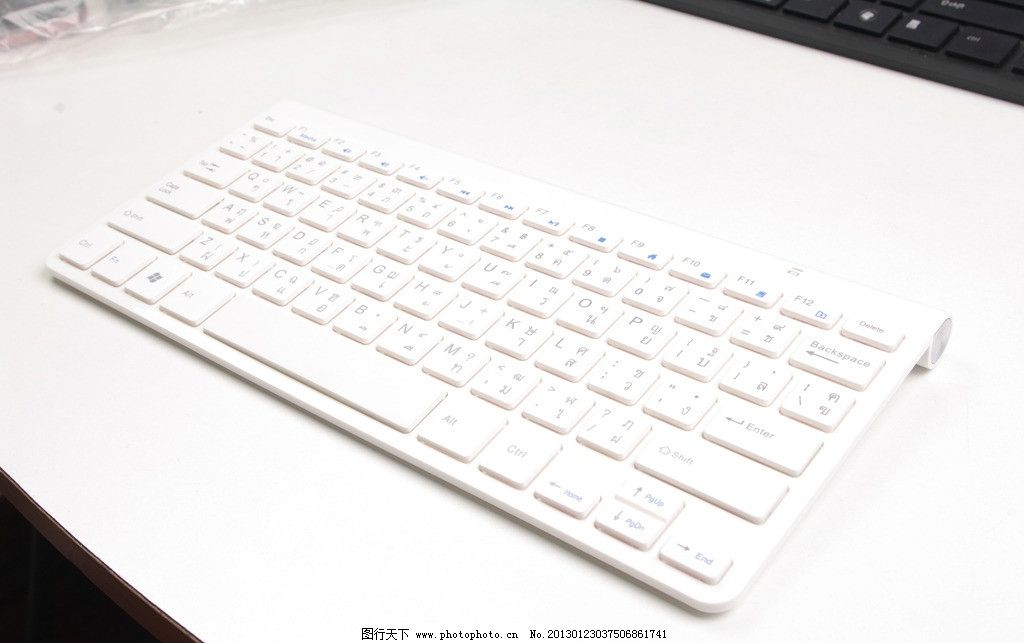 白色的键盘该如何清理？