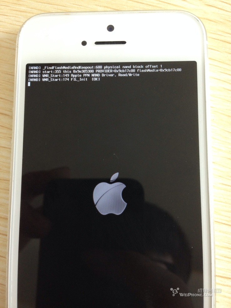 请教下亲们iphone5升级白苹果怎么处理？