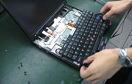 有谁知道笔记本电脑按键怎么拆