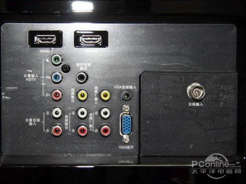TCL32寸电视音频输出插囗在哪里？