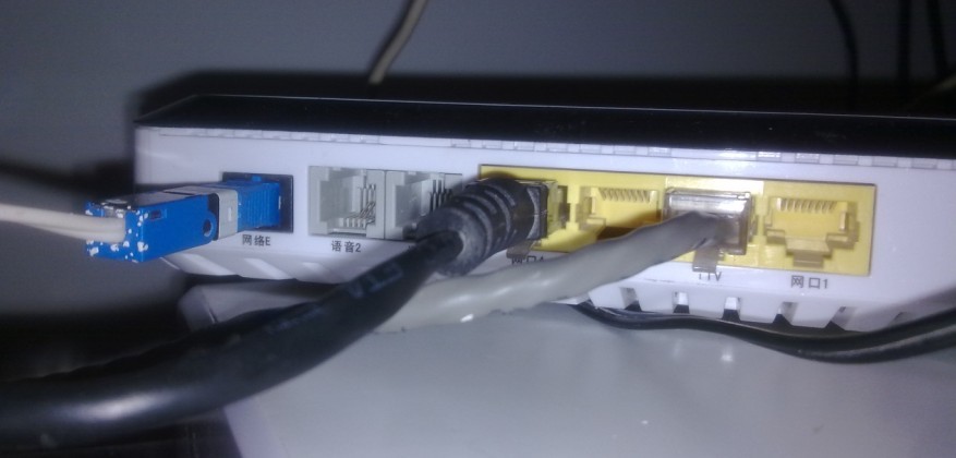 我家的宽带是电信的光纤没有网线怎么安装睿因路由器