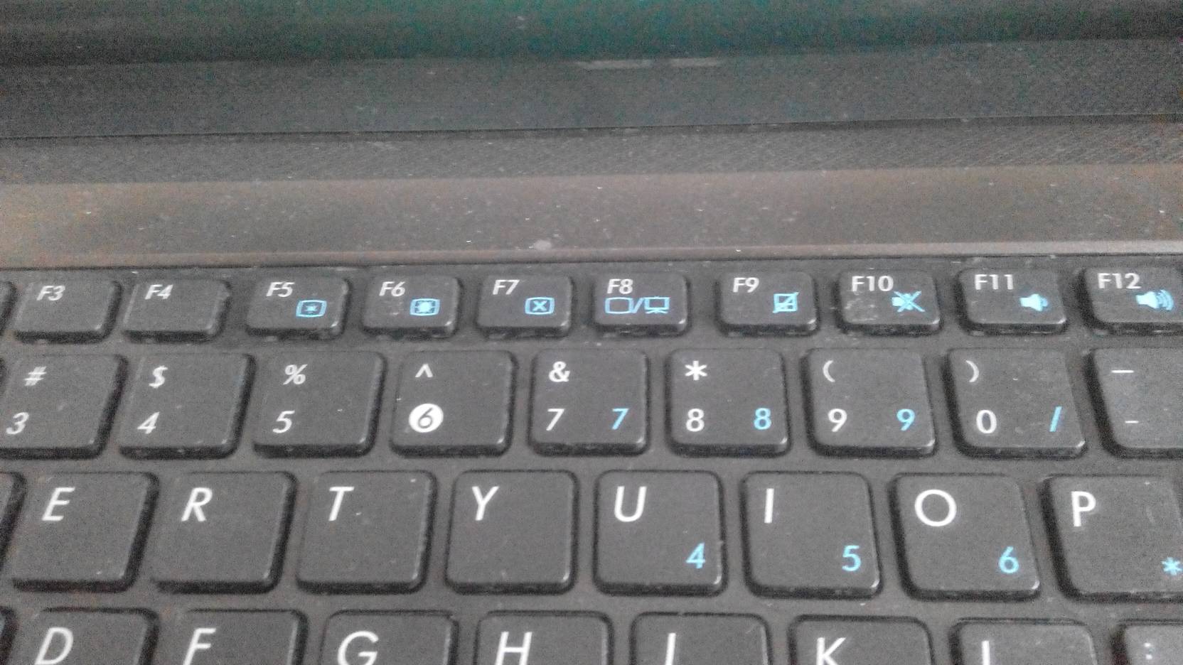 求问好心人笔记本电脑键盘锁了怎么开
