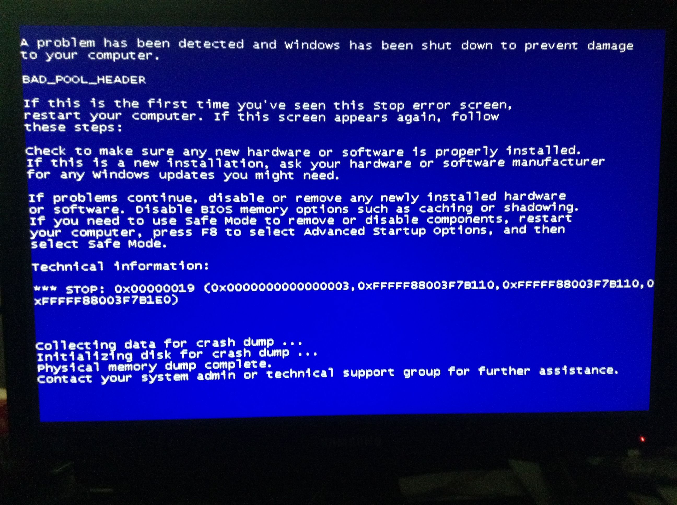 求告知為什麼我的電腦開機屏幕顯示無信號