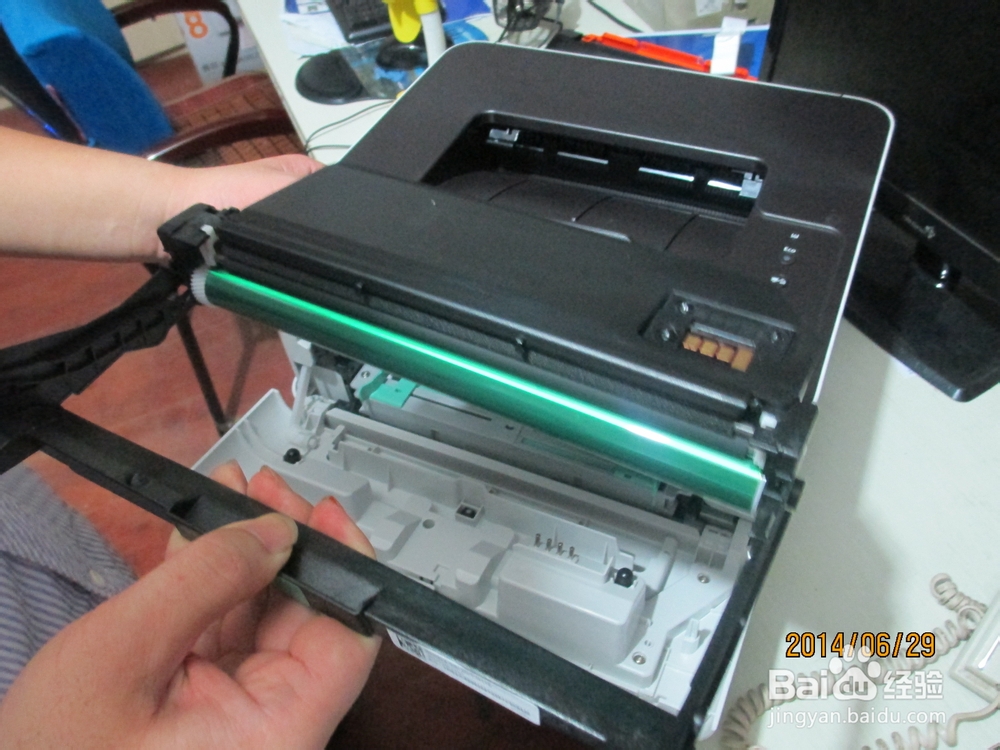 想知道怎么在笔记本电脑上安装打印机