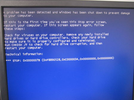 电脑蓝屏了，怎么恢复啊，好像是系统被删除了的样子