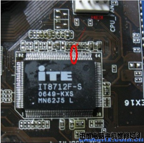 電腦開機滴一聲進入主板頁麵不動。華碩p41的老板子了。鍵盤也亮了一下。按鍵盤也進不了bios。
怎麼辦呀？大神幫幫忙。