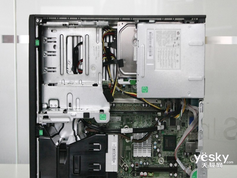 Compaq Pro 4300 SFF台式电脑如何从U盘启动