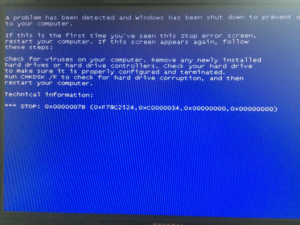 電腦重啟後一直藍屏時怎麼回事啊！重啟還是藍屏。