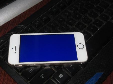 求助，苹果5s一直蓝屏重启怎么办