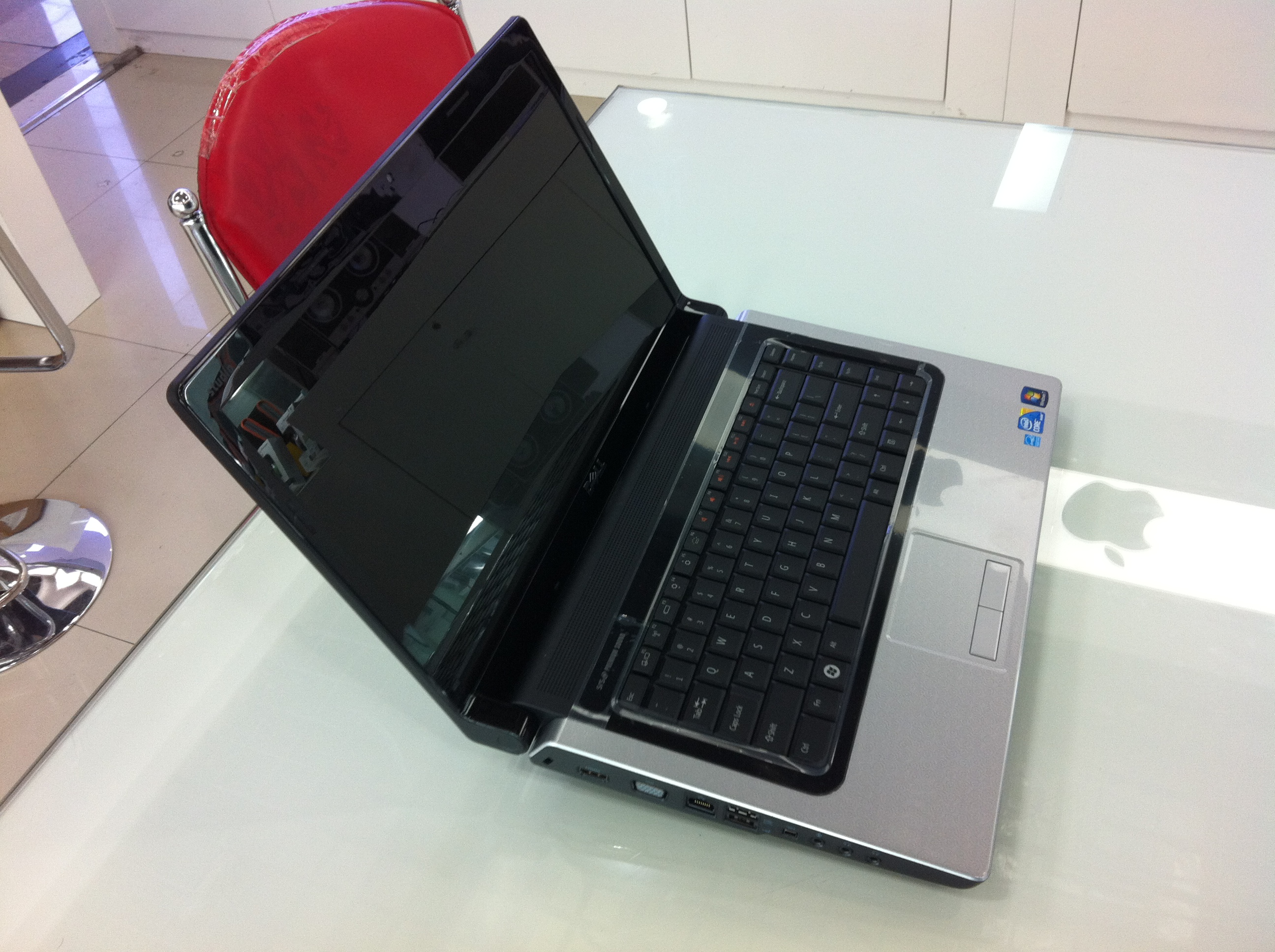 最近买了个Dell的笔记本，14-3467（P76G）与14-3467-D1525B，这两个型号是一款机子么？有什么区别？