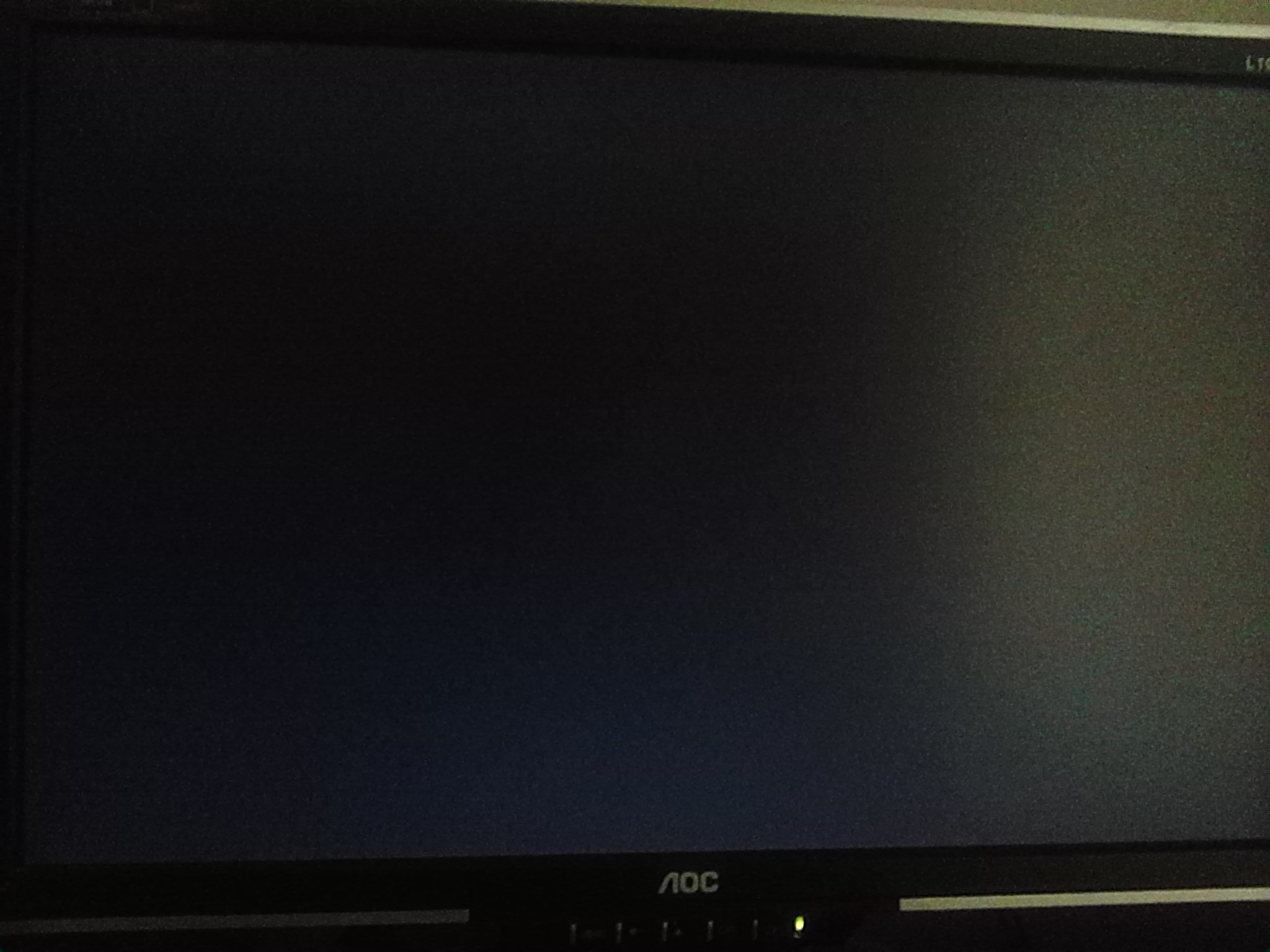 电脑屏幕右边出现黑边有什么解决办法？