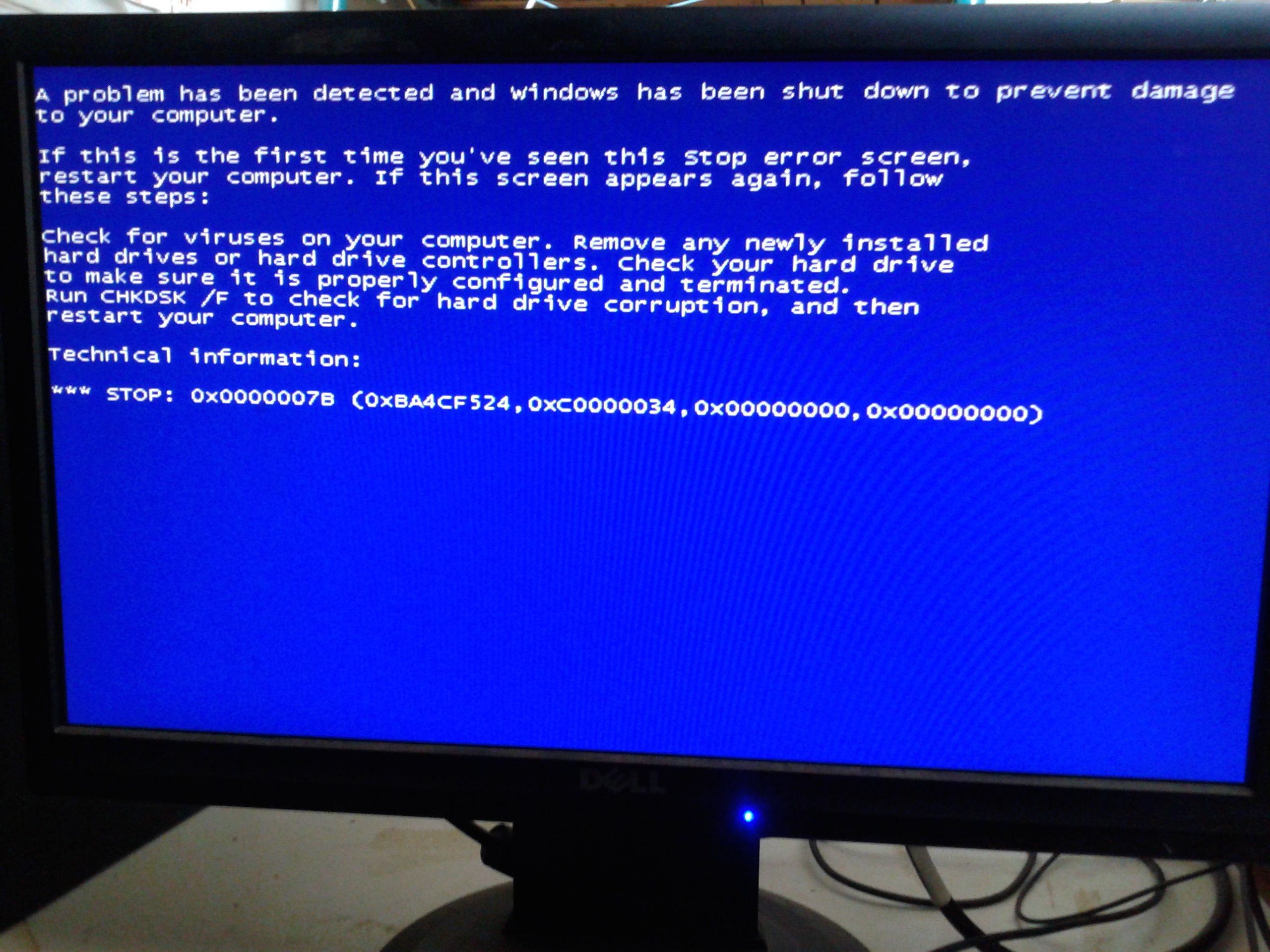 电脑蓝屏开不了机了怎么办。。