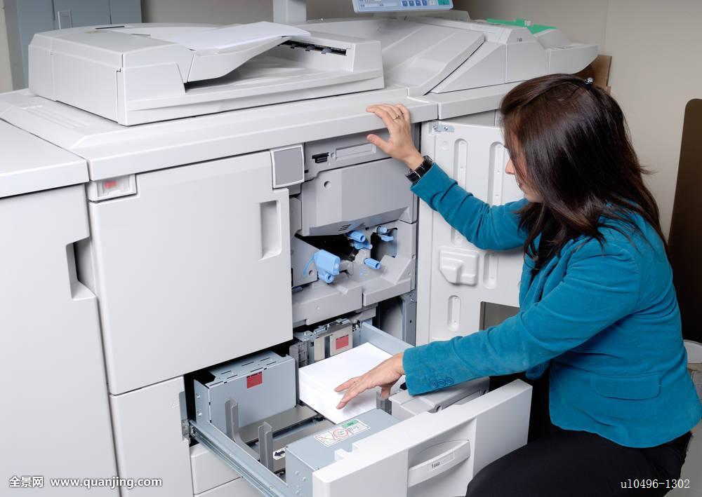 想知道大型复印机机怎么复印