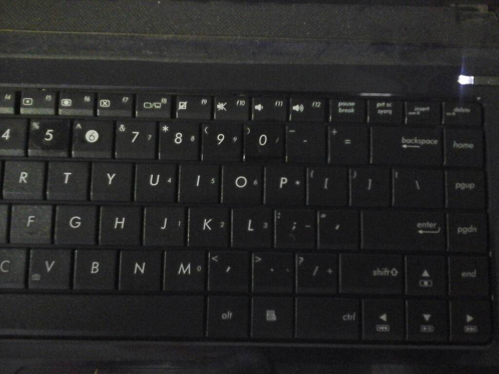 电脑键盘变数字键怎么回事？
