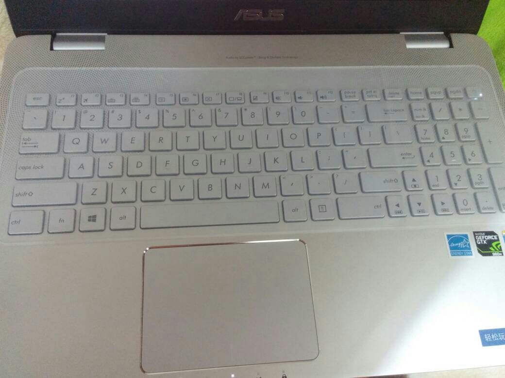 华硕FH5900v键盘有背光吗？