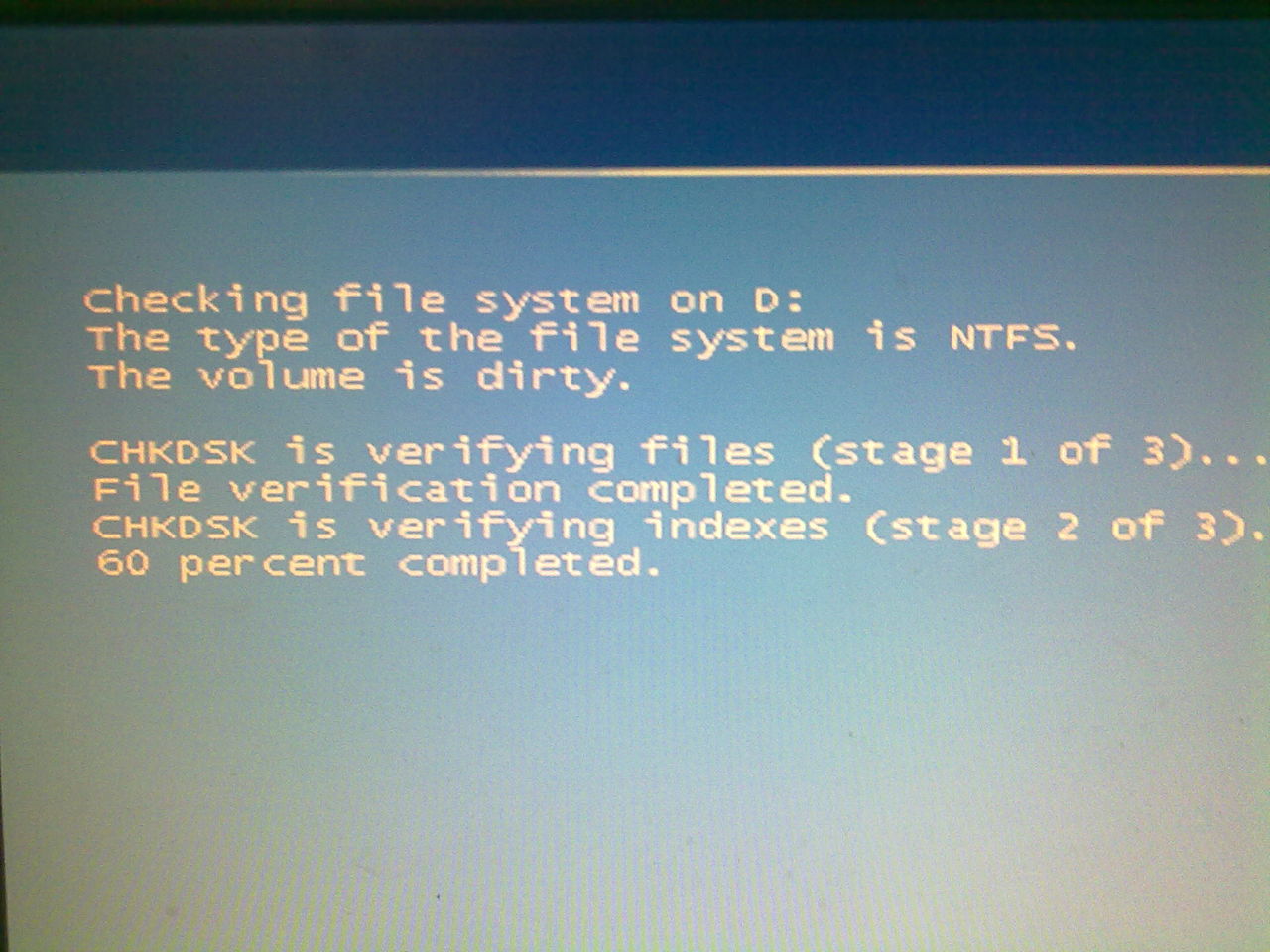 我的电脑出现蓝屏打不开机求帮忙解决问题